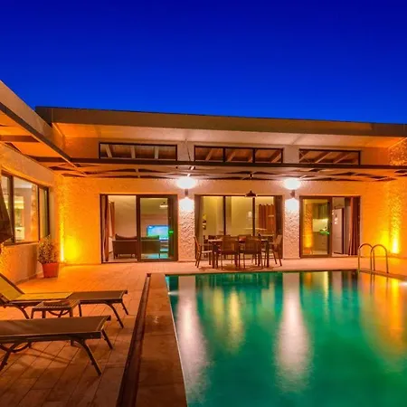 Marla - 2 Bedroom Honeymoon Villa