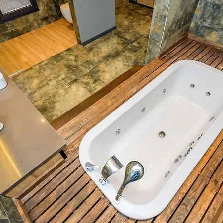 Marla - 2 Bedroom Honeymoon Villa